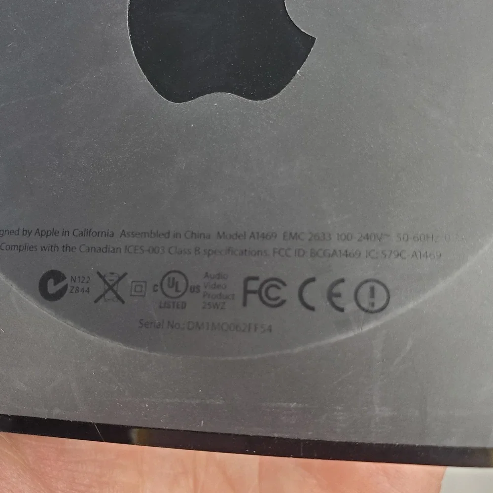 Apple TV 3rd Gen Rev A A1469 1080p HD Media Streamer W/ Remote and Cable WORKING